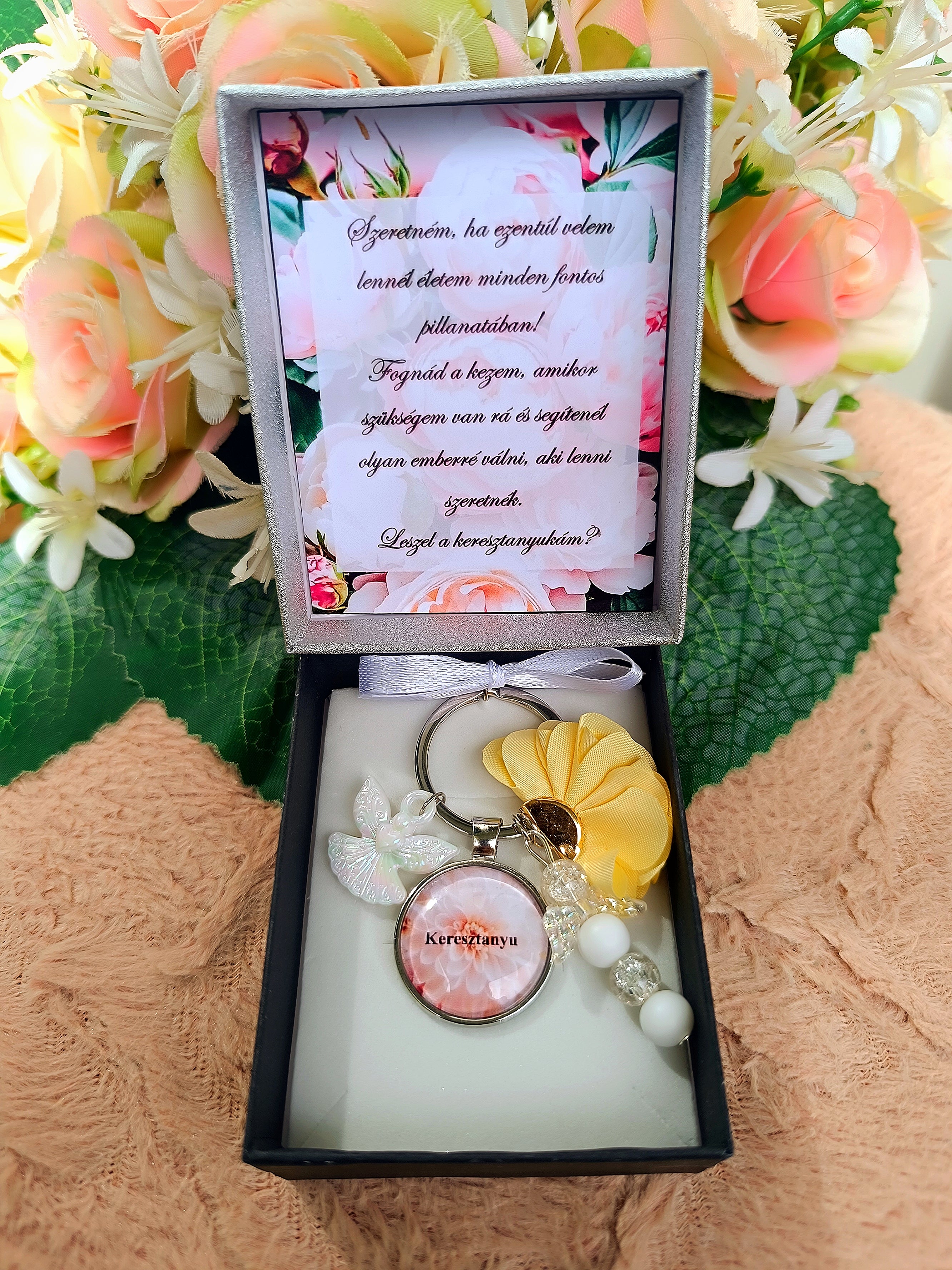 Keresztanyu felkérő bézs kulcstartó